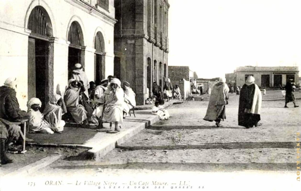 CA a- 042- Village negre.jpg
